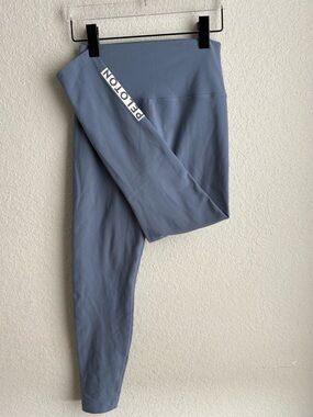 Peloton Light Blue Cadence Cropped Athletic Leggings
